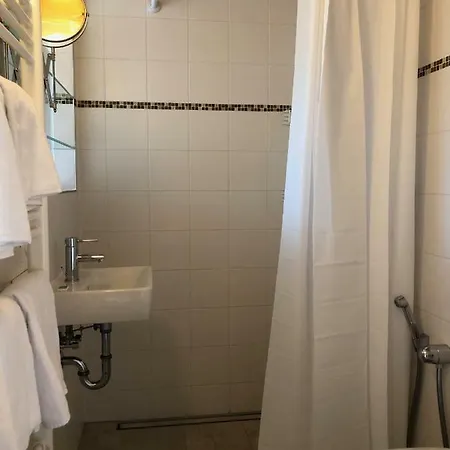 Üdülőközpont Tamanga Lebensgarten Von Ruediger Dahlke *