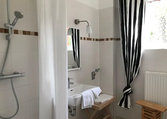 Tamanga Lebensgarten Von Ruediger Dahlke غامليتز